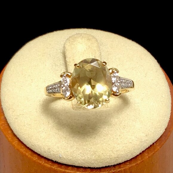 18K Yellow Gold Green Zultanite & Diamond Ring 3.6 Grams Size 6